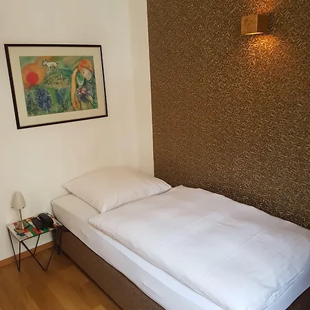 Stern - Self Check-in Hotel Dusseldorf