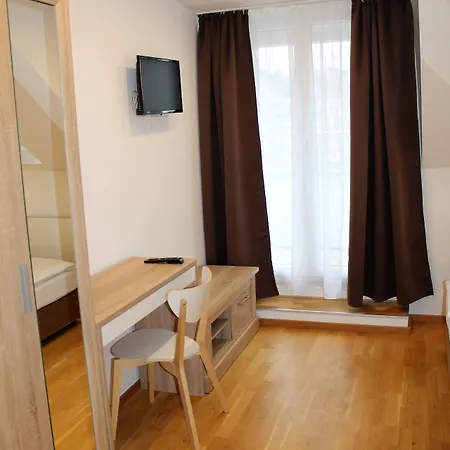 Hotel Stern 3*